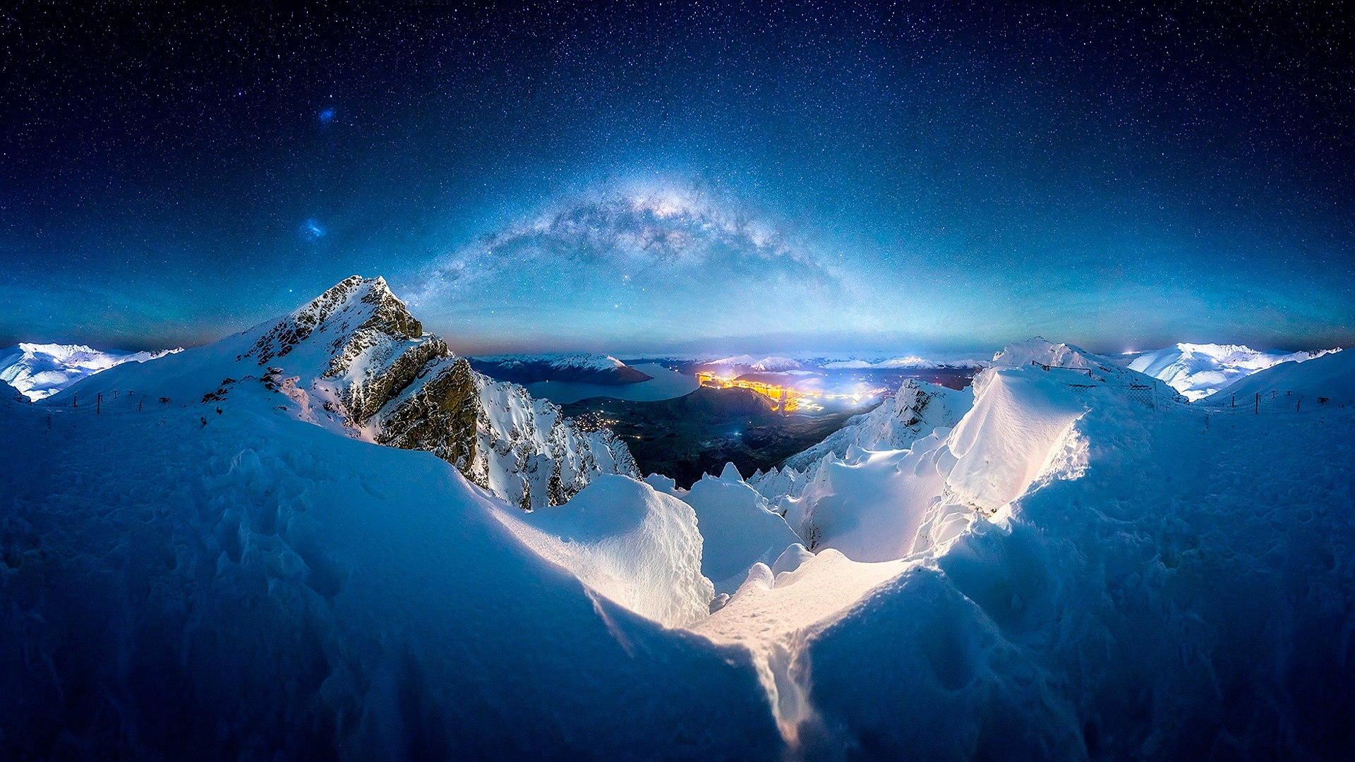 ['冬季 雪山 夜景 4K 高清壁纸 桌面风景']