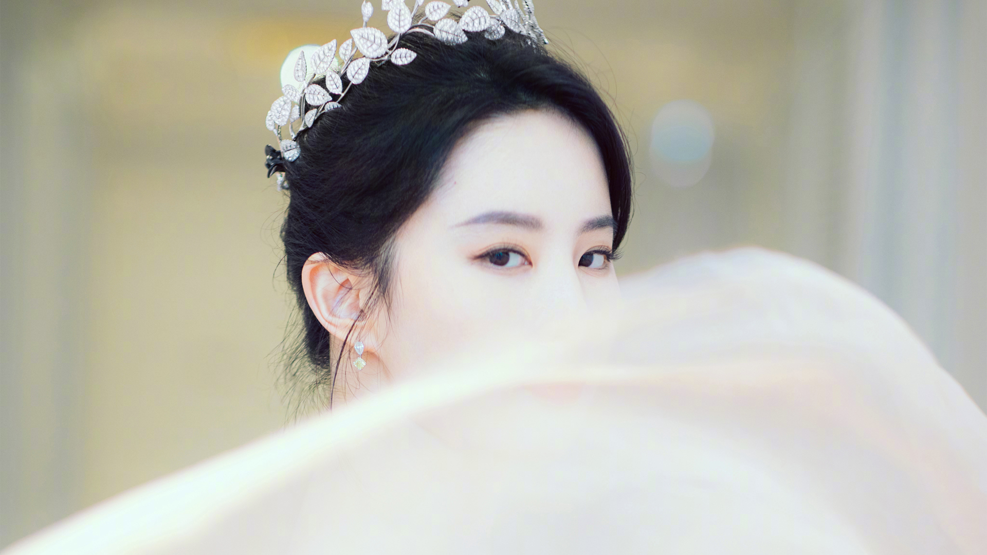 ['刘亦菲 花环 高清壁纸 仙女造型 古装唯美']