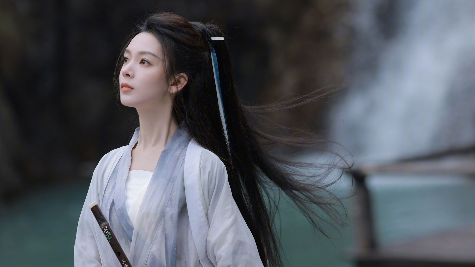 ['陈瑶 长发 古风 4K高清美女壁纸 电脑下载']