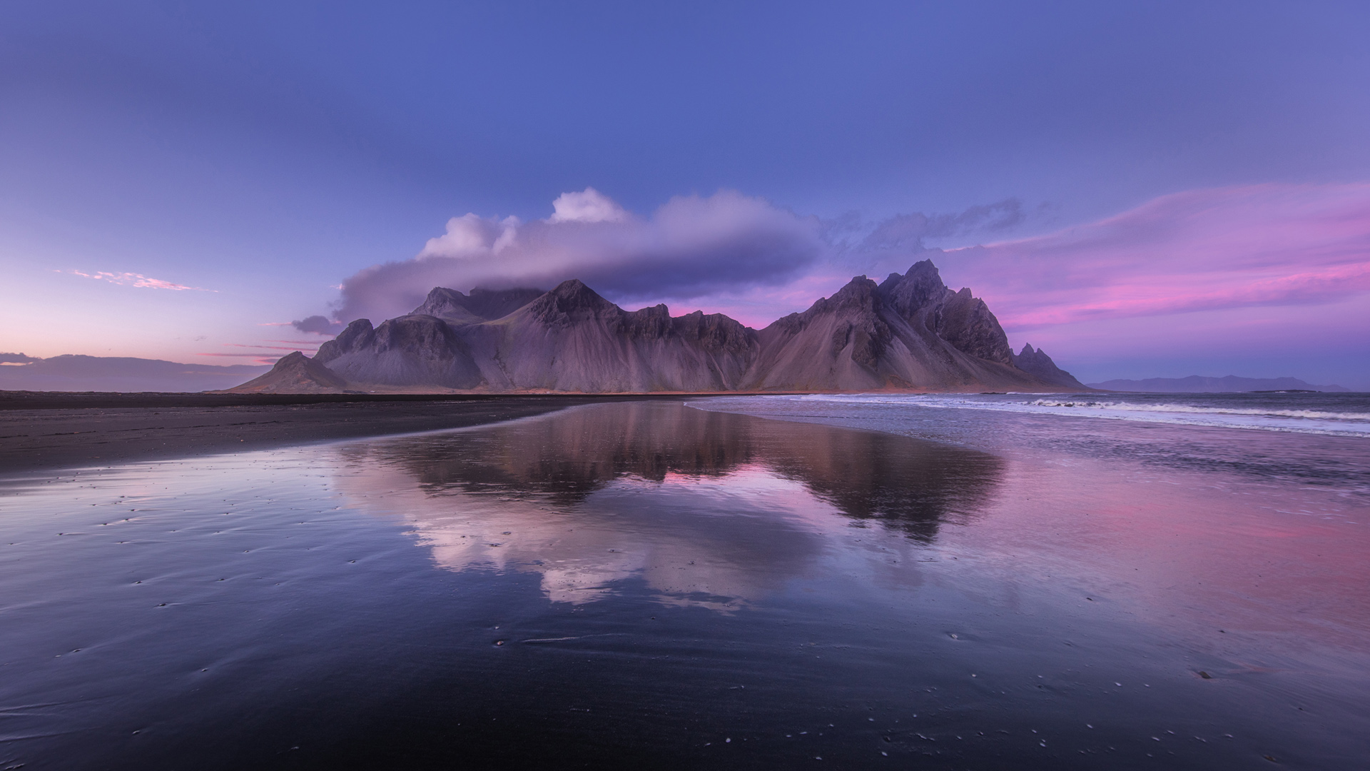['海边 山 自然风景 壁纸']