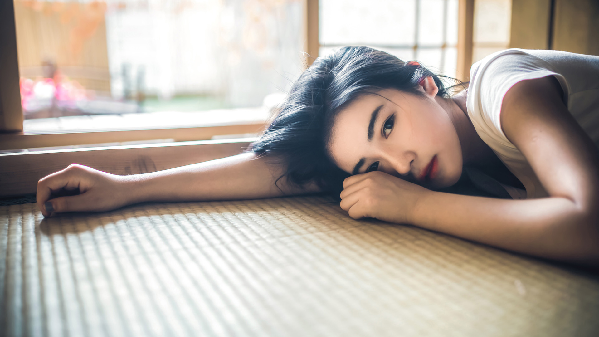 ['清纯女孩 4K壁纸 夏日凉席高清唯美女生桌面壁纸']